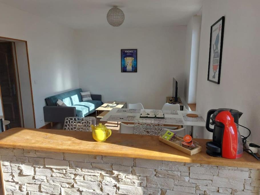 Appartement Proche Des Parcs Vichy Eksteriør billede