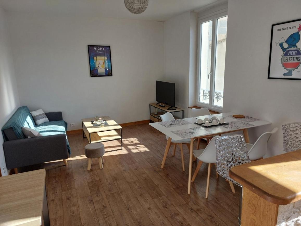 Appartement Proche Des Parcs Vichy Eksteriør billede